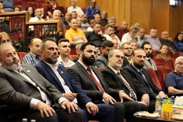 محافظ طرطوس يكرّم عدداً من كوادر قطاع المياه تقديراً لجهودهم