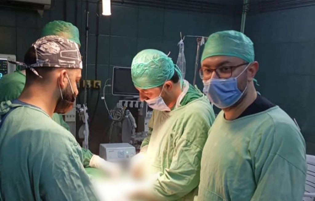 نجاح عملية إعادة زرع حالب معقدة في مستشفى جبلة الوطني