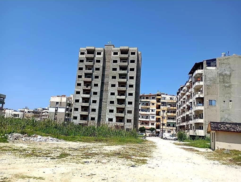 المتضررون من الزلزال في جبلة ينتظرون سكنهم البديل