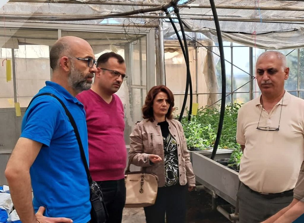 جامعة طرطوس تبحث تطوير البيوت الزراعية الذكية بالتعاون مع مؤسسة إكثار البذار